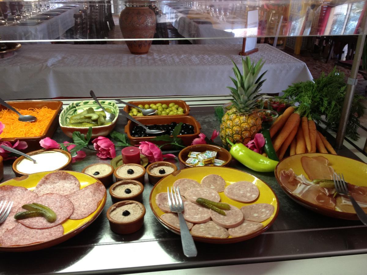 Hotel Restaurant La Garenne Tresserre Εξωτερικό φωτογραφία
