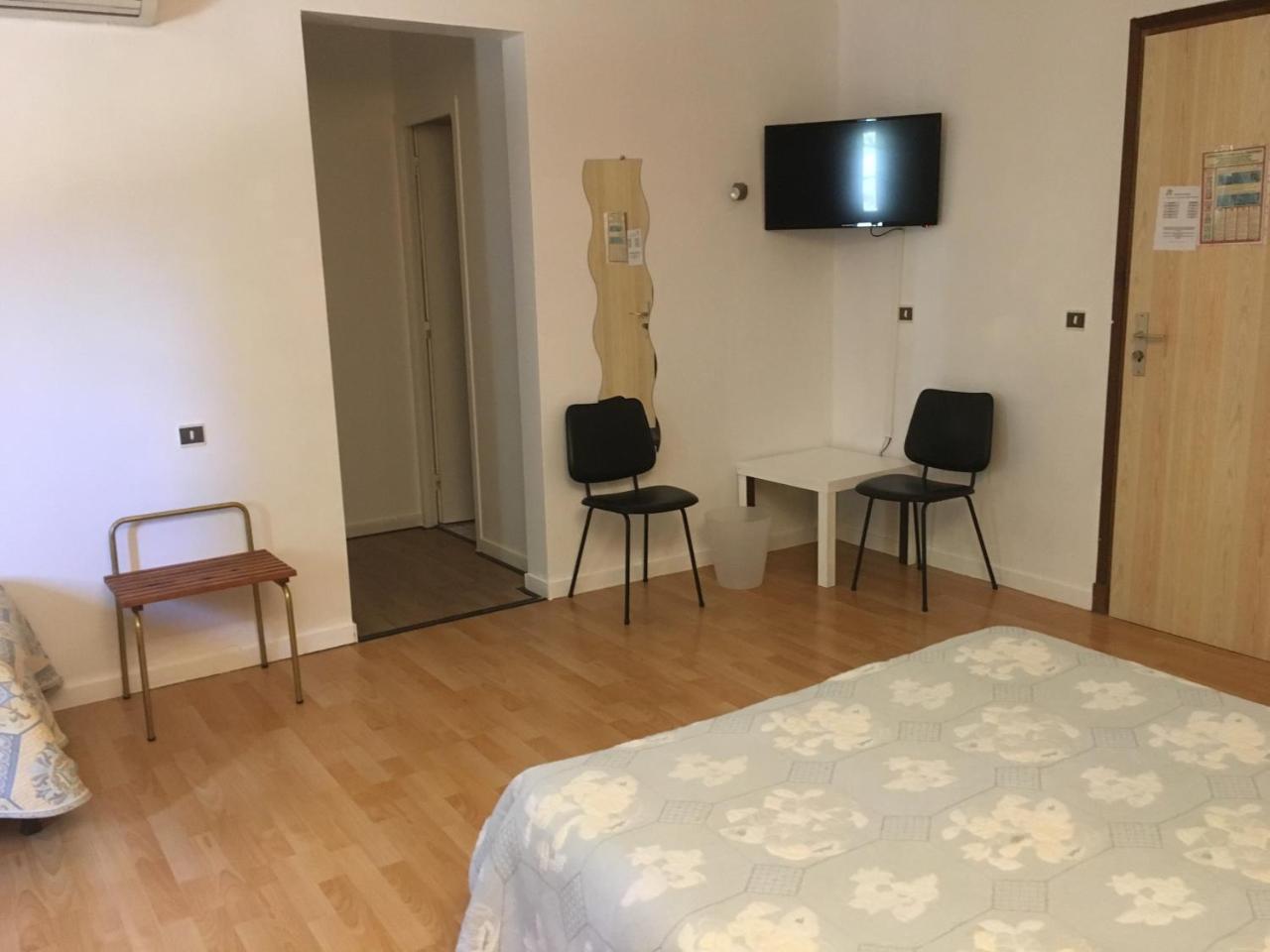 Hotel Restaurant La Garenne Tresserre Εξωτερικό φωτογραφία
